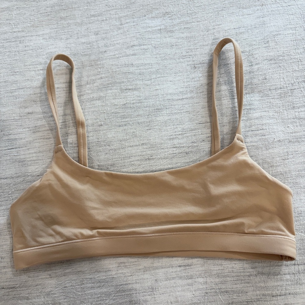 SKIMS Tan Seamless Bra Intimates